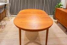 Sibast Teak/Oak Extendable Round Dining Table